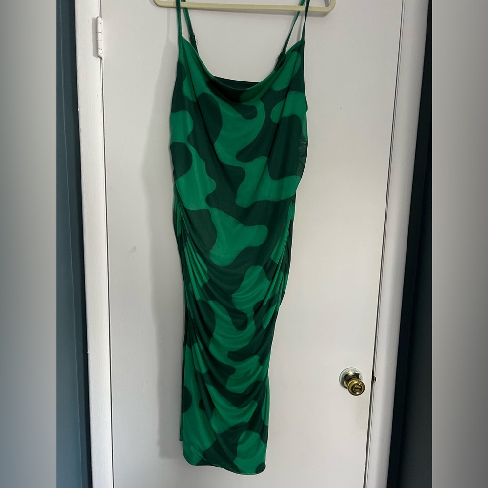 Ava Viv Midi Dress